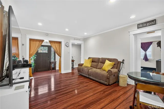 $1,099,000 | 1524 East Hellman Street, Long Beach, CA 90813