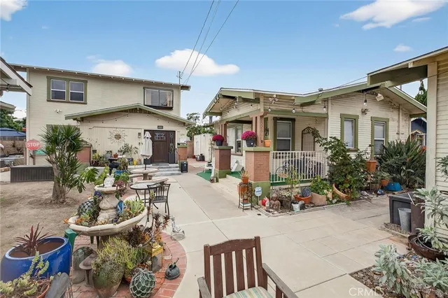 $1,099,000 | 1524 East Hellman Street, Long Beach, CA 90813