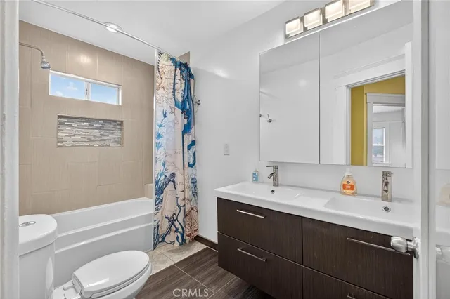 $1,099,000 | 1524 East Hellman Street, Long Beach, CA 90813