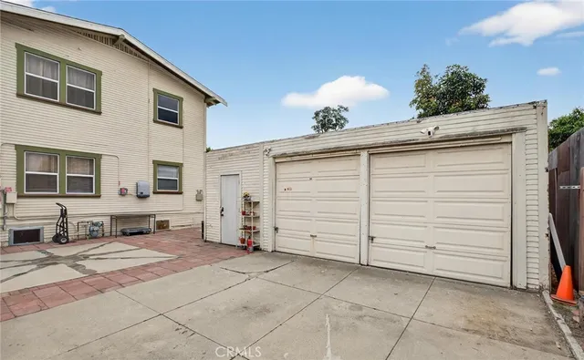 $1,099,000 | 1524 East Hellman Street, Long Beach, CA 90813