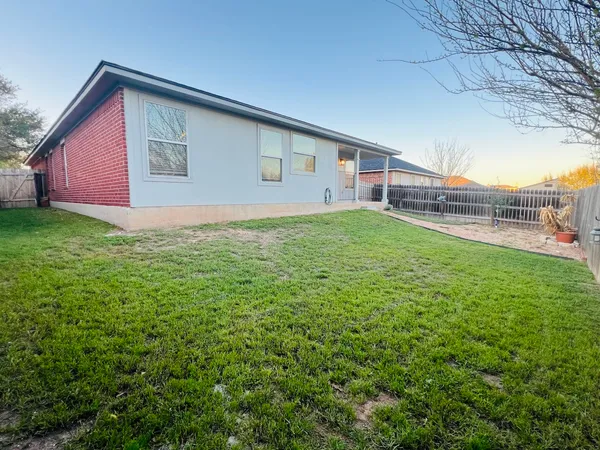 $2,000 | 137 Salado Drive, Kyle, TX 78640
