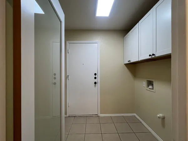 $2,000 | 137 Salado Drive, Kyle, TX 78640