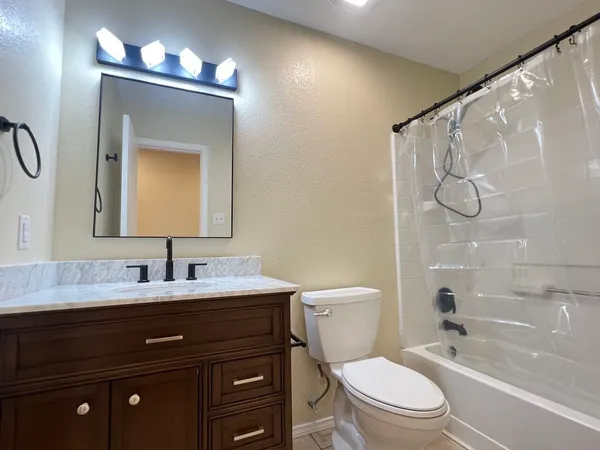 $2,000 | 137 Salado Drive, Kyle, TX 78640