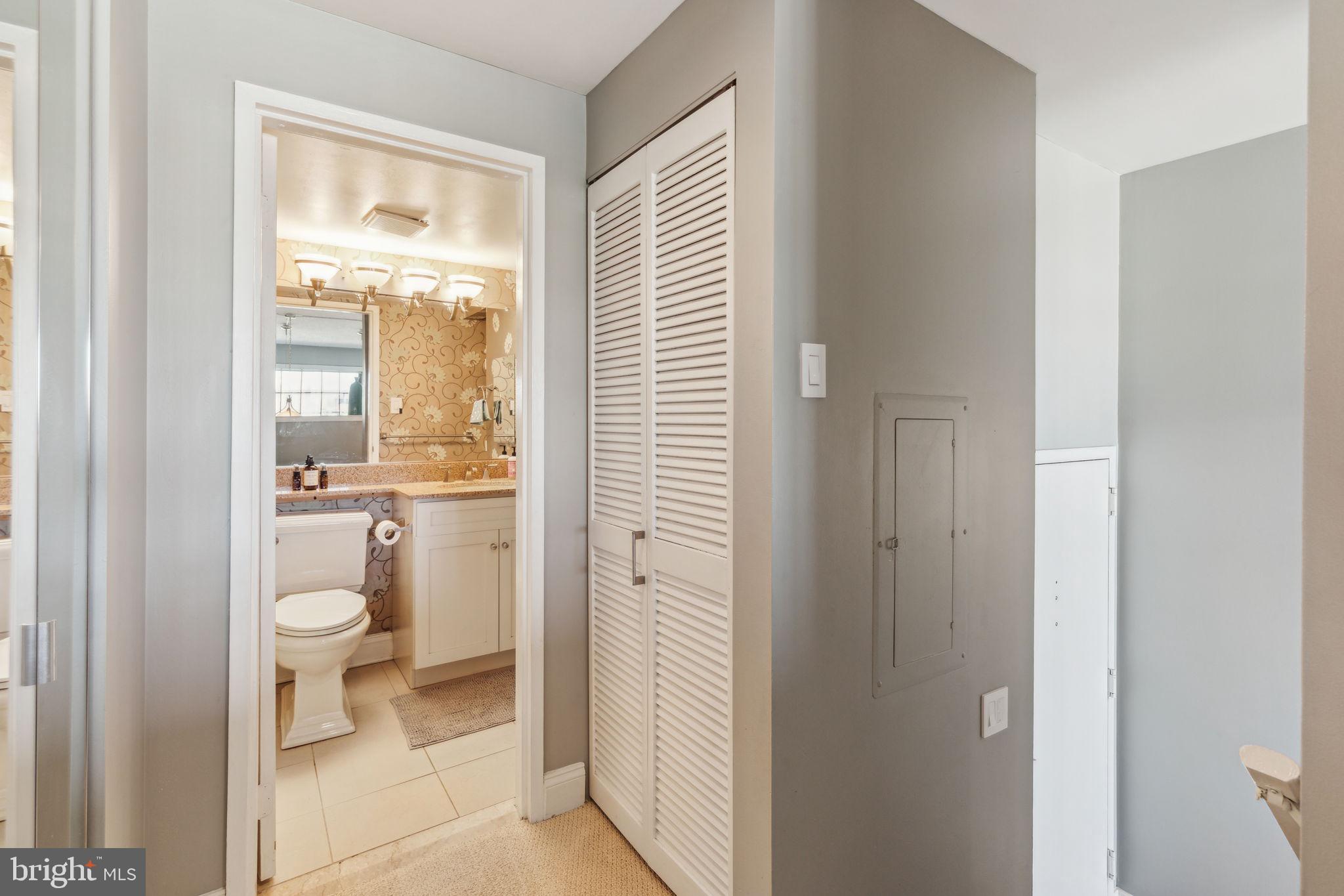 2429 Locust Street, Unit 302 Philadelphia, PA 19103 - Photo 30 of 34