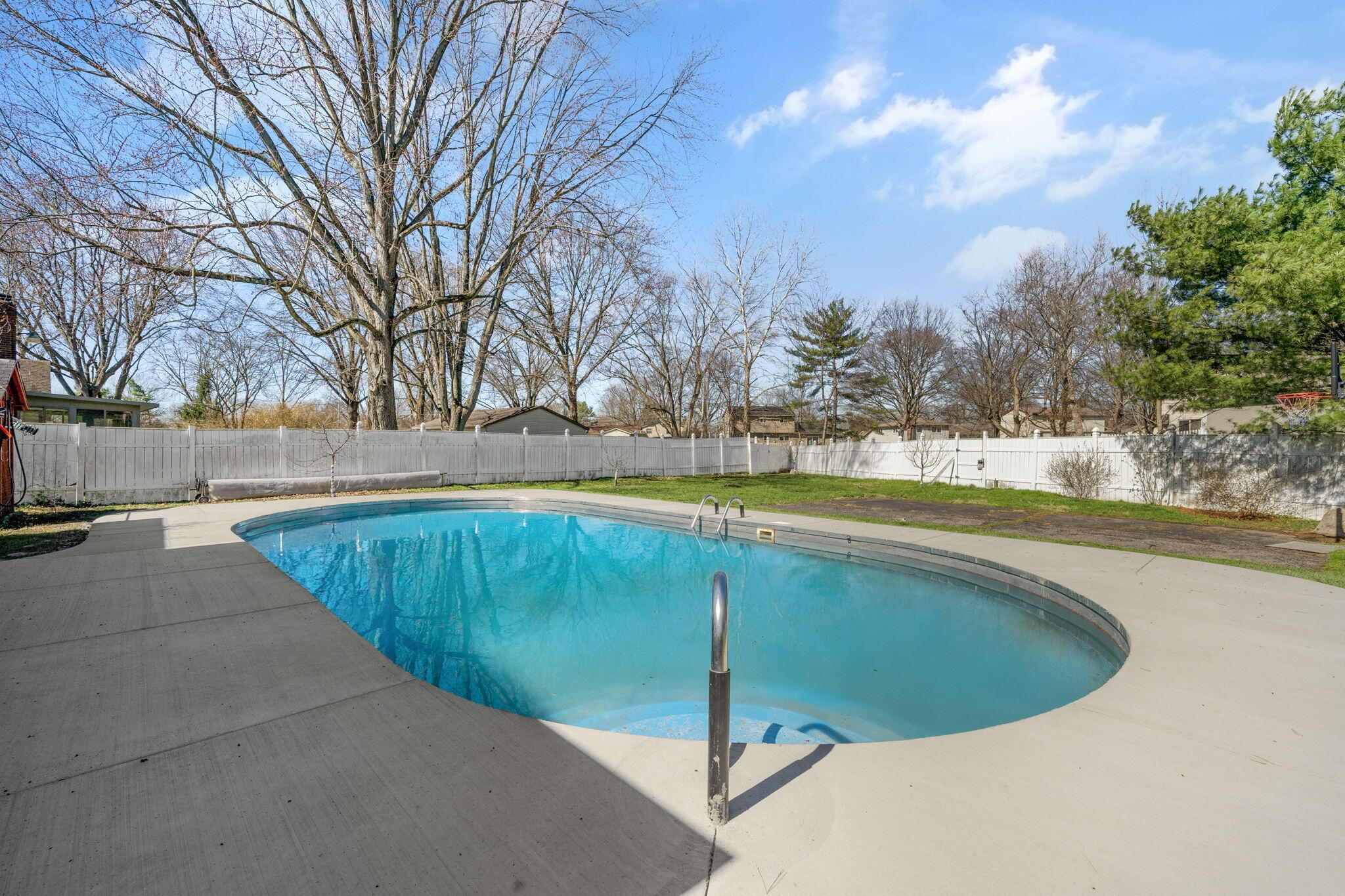 280 East Schrock Road Westerville, OH 43081 - Photo 56 of 72 In Ground Pool