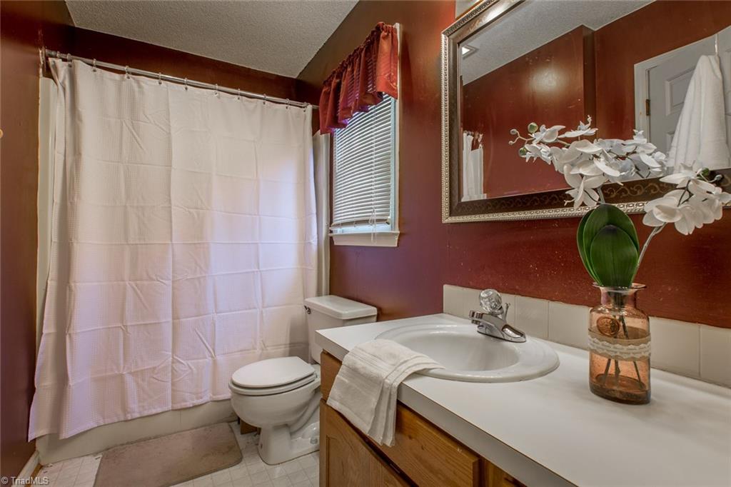 1653 Quillmark Road Winston-Salem, NC 27127 - Photo 14 of 28 Gallery Image 14