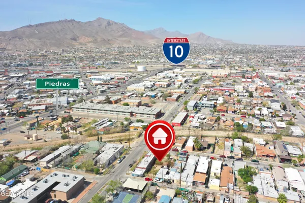 a view of a area with mountain view