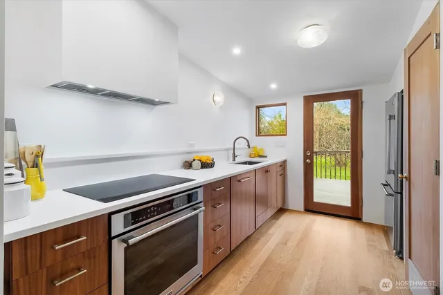 $625,000 | 3216 Bennett Drive, Bellingham, WA 98225