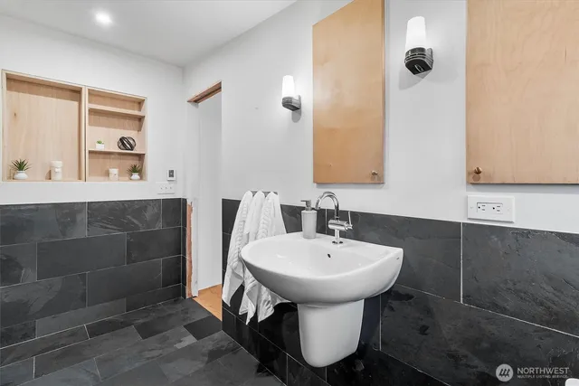 $625,000 | 3216 Bennett Drive, Bellingham, WA 98225