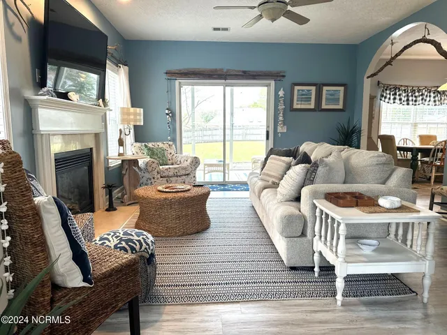 $2,500 | 1727 West Sandridge Court Southwest, Ocean Isle Beach, NC 28469