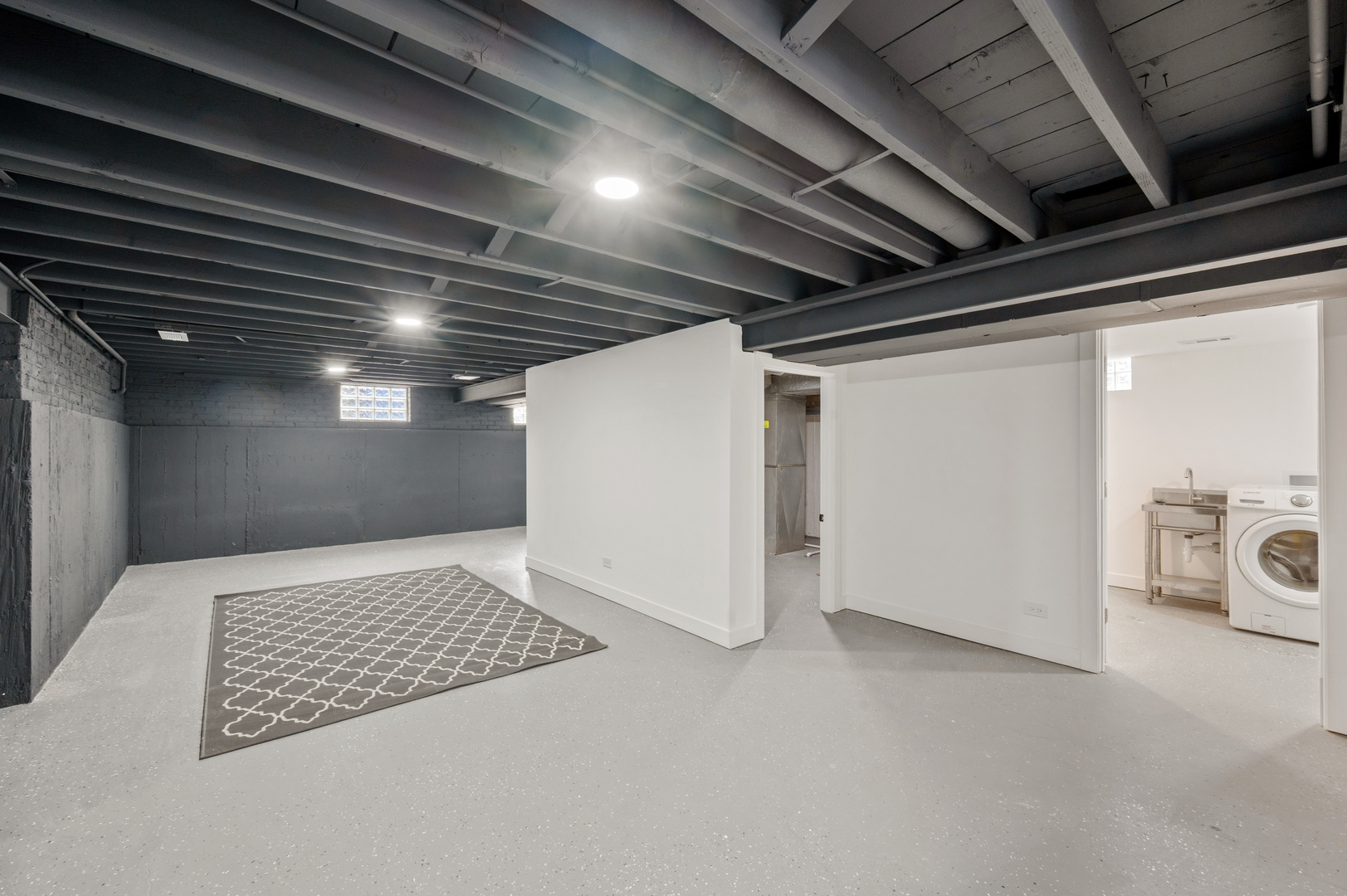 406 North Elm Street Mount Prospect, IL 60056 - Photo 23 of 28 a view of empty room with windows