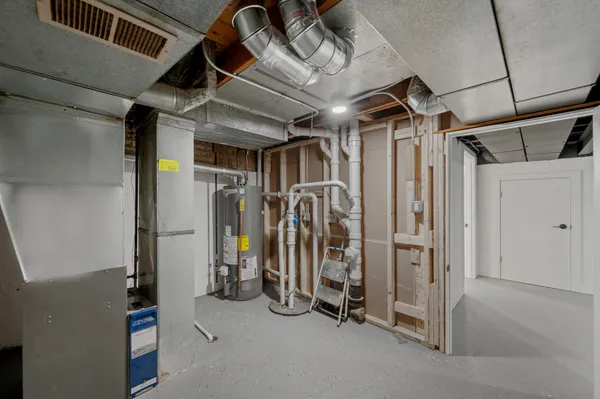 a view of a storage & utility room