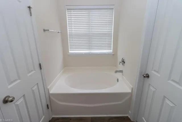 $279,900 | 3934 Tarrant Trace Circle, High Point, NC 27265