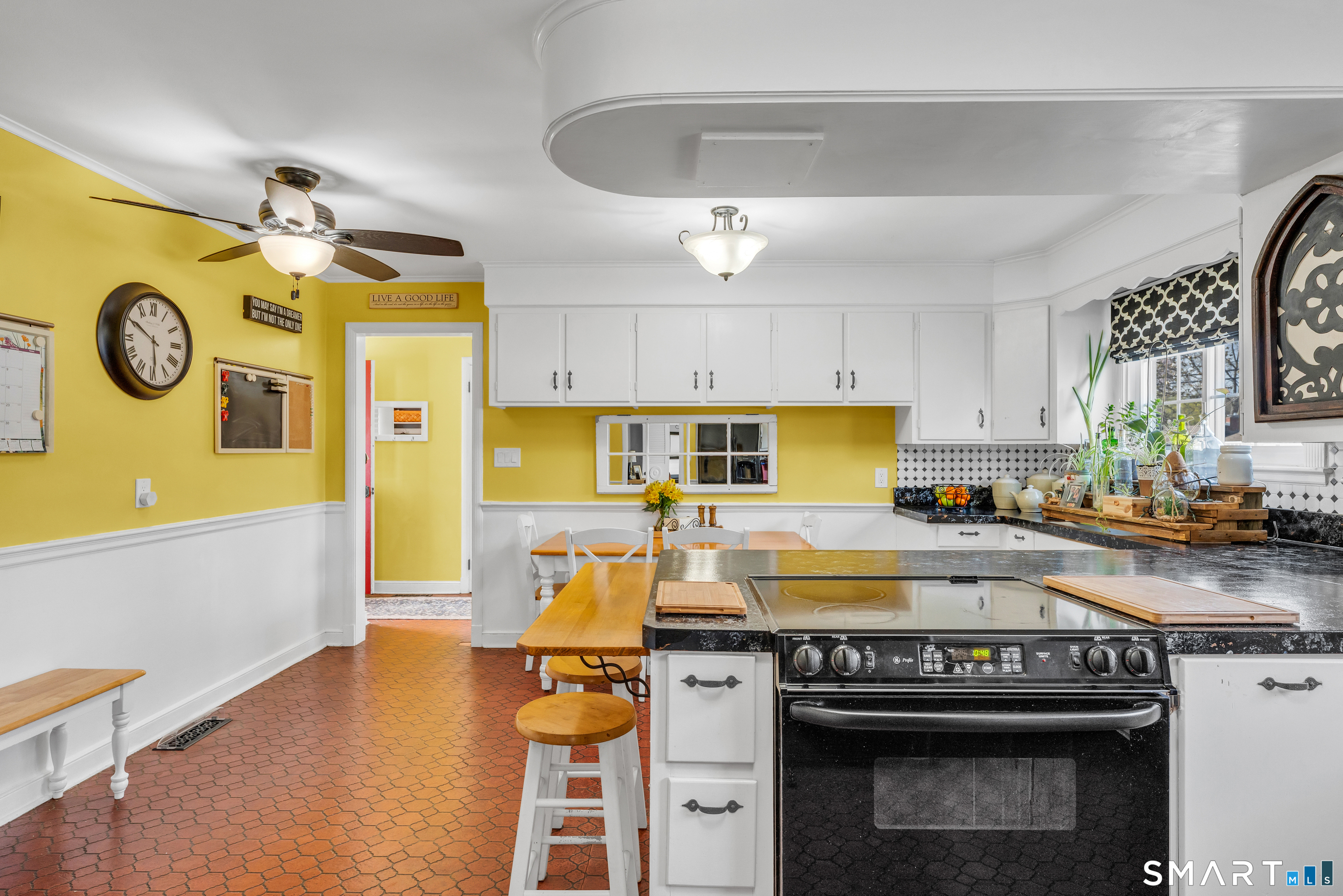 1501 Ridge Road North Haven, CT 06473 - Photo 20 of 39