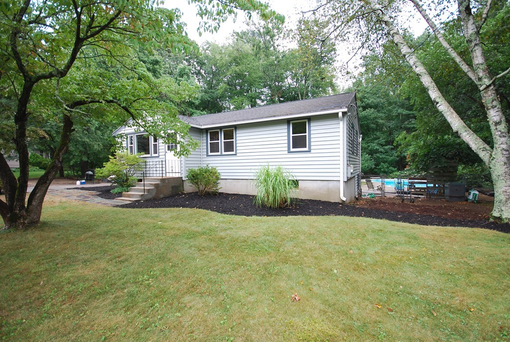 24 Dorset Road Holliston, MA 01746 - Photo 3 of 28 Gallery Image 3