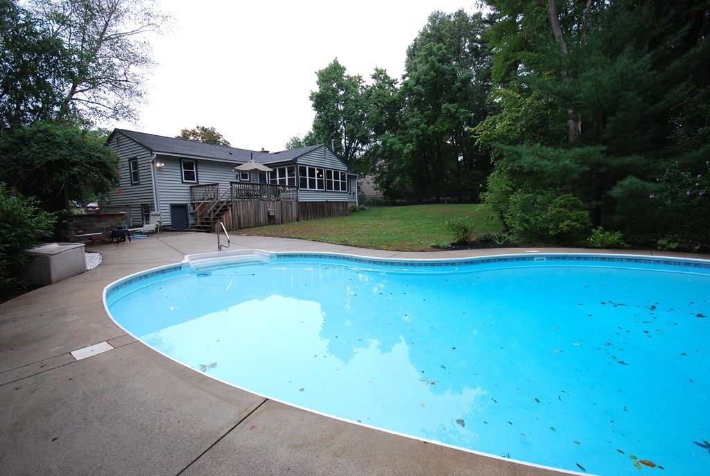 24 Dorset Road Holliston, MA 01746 - Photo 6 of 28 Gallery Image 6