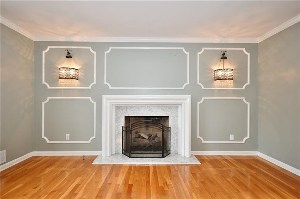 917 Old Hickory Road Pittsburgh, PA 15243 - Photo 4 of 25 Gallery Image 4