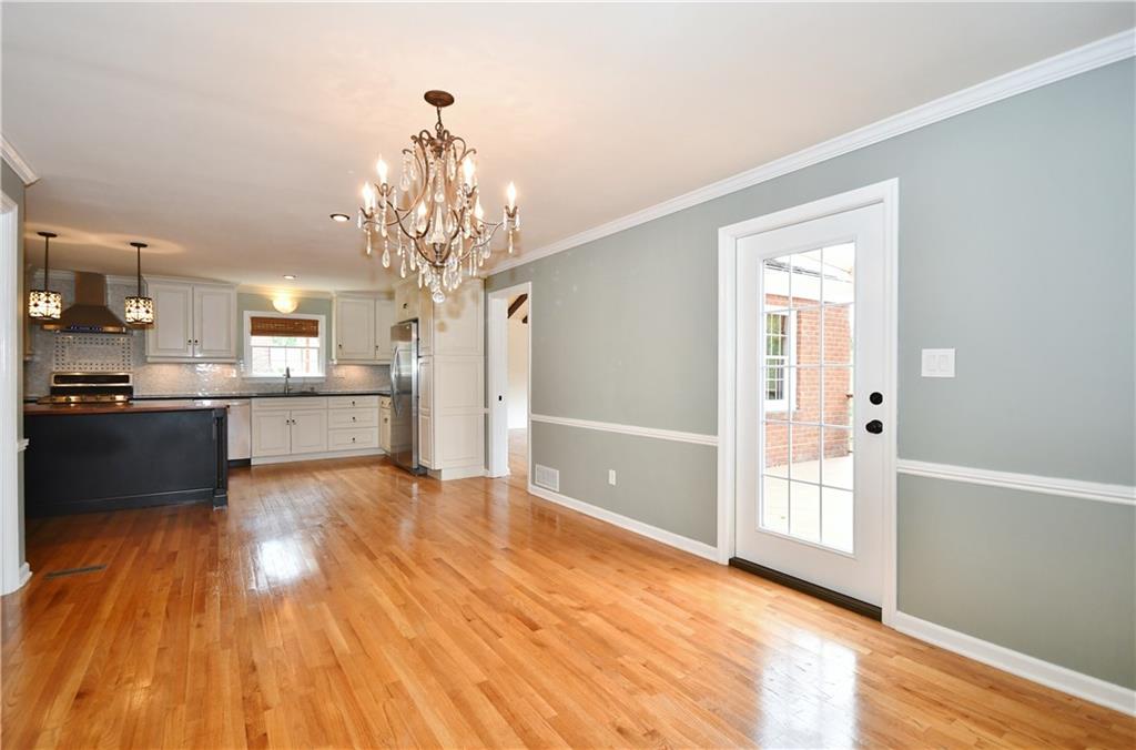 917 Old Hickory Road Pittsburgh, PA 15243 - Photo 8 of 25 Gallery Image 8