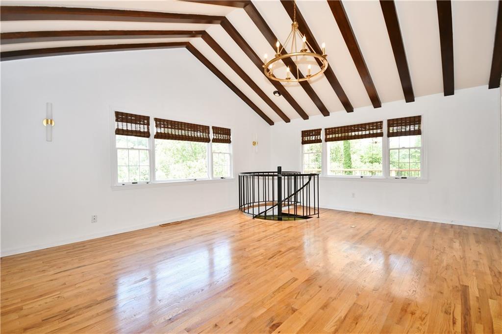 917 Old Hickory Road Pittsburgh, PA 15243 - Photo 9 of 25 Gallery Image 9