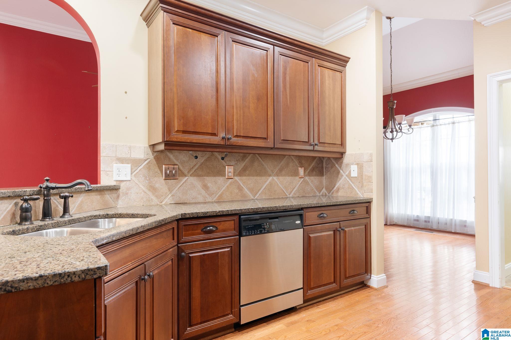 401 Cornwall Drive Alabaster, AL 35114 - Photo 13 of 32