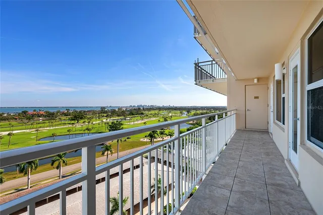 $9,000 | 601 Longboat Club Road, Unit 902S, Longboat Key, FL 34228