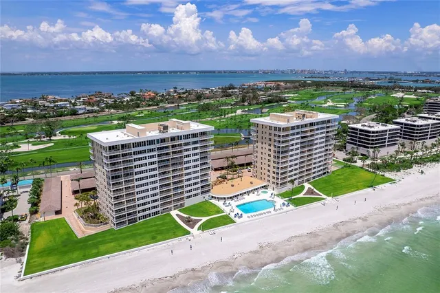 $9,000 | 601 Longboat Club Road, Unit 902S, Longboat Key, FL 34228