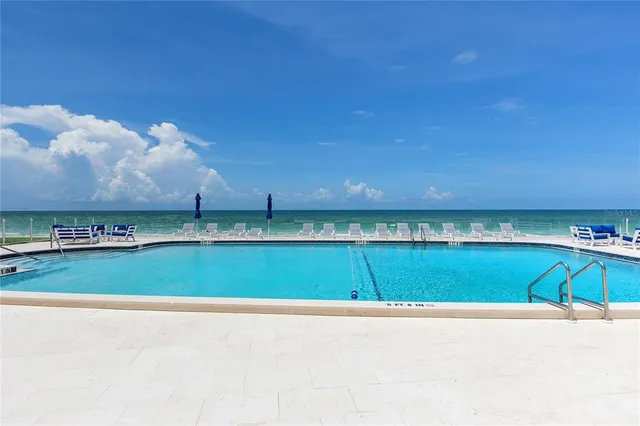 $9,000 | 601 Longboat Club Road, Unit 902S, Longboat Key, FL 34228