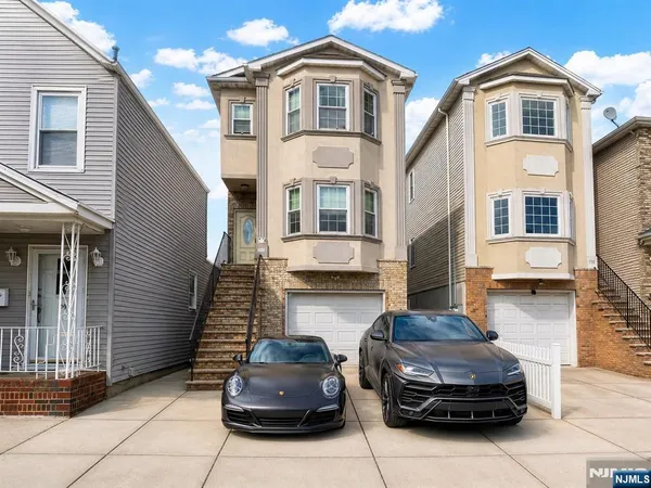 $2,600 | 23 Davis Street, Unit 1, Harrison, NJ 07029