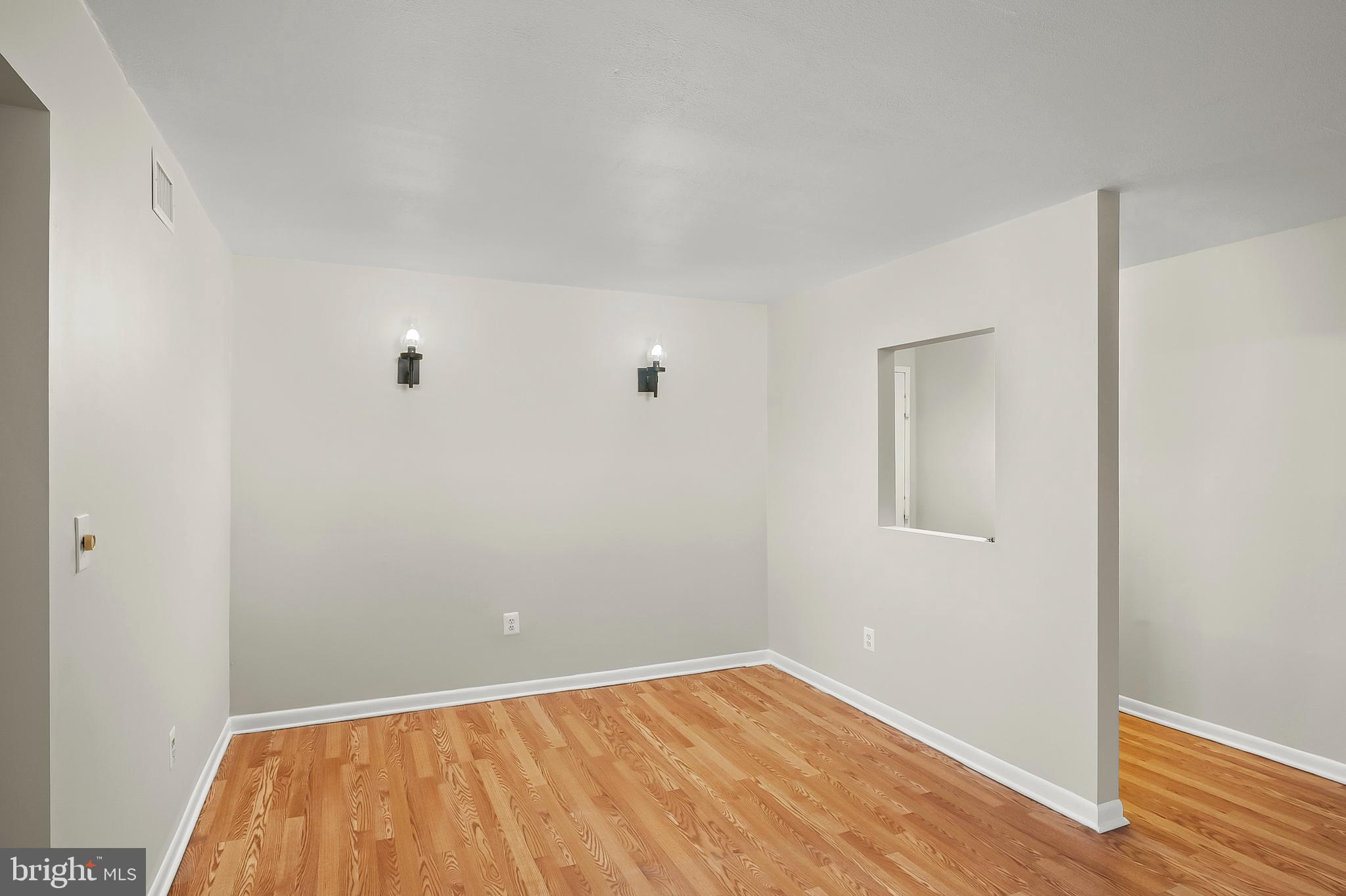 5870 Thunder Hill Road, Unit C2 Columbia, MD 21045 - Photo 5 of 23 a view of an empty room