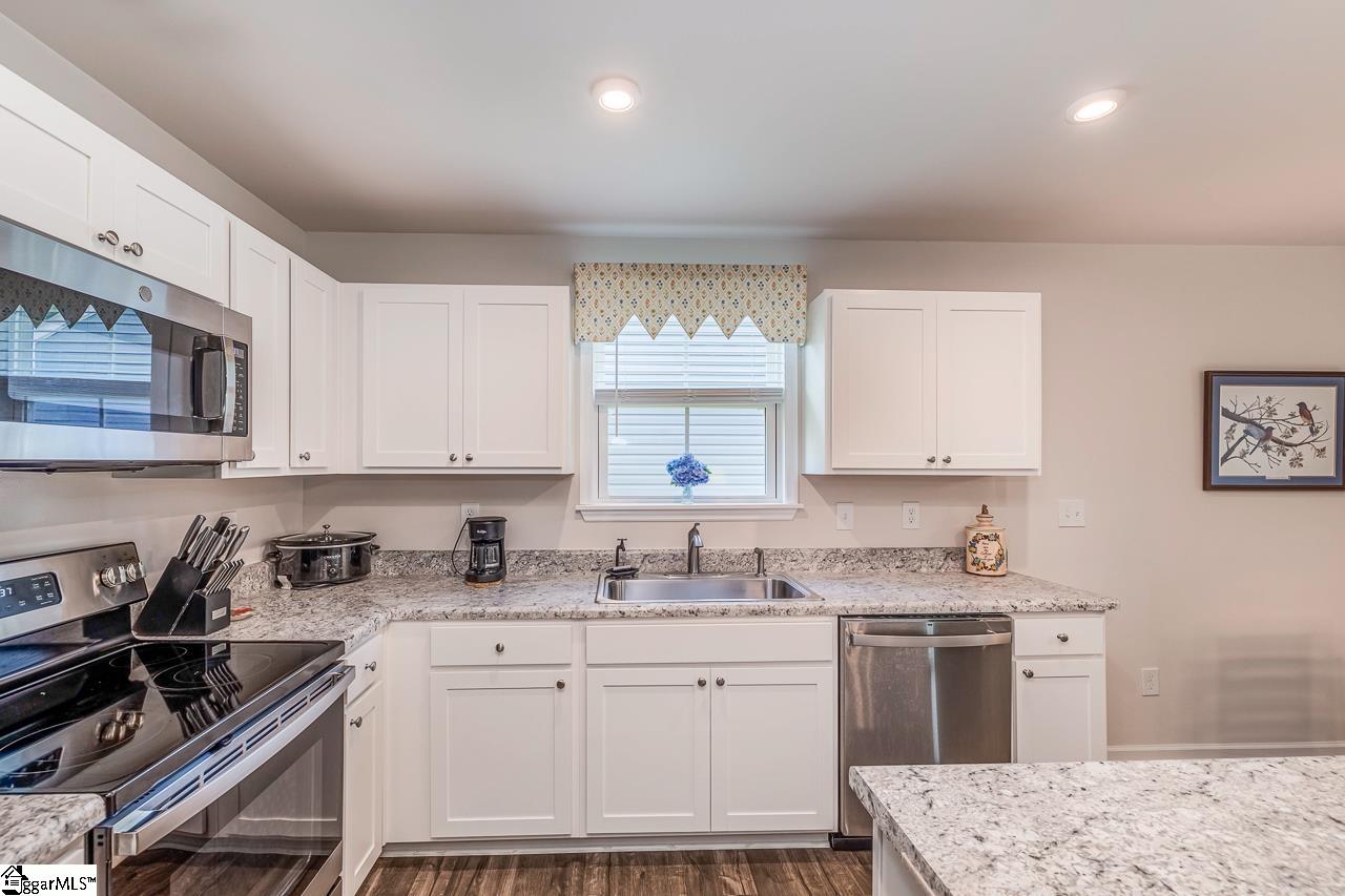 349 Elwin Lane Greer, SC 29651 - Photo 8 of 22 Gallery Image 8