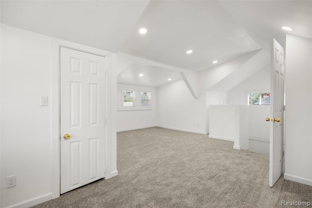 737 Webb Street Detroit, MI 48202 - Photo 26 of 40