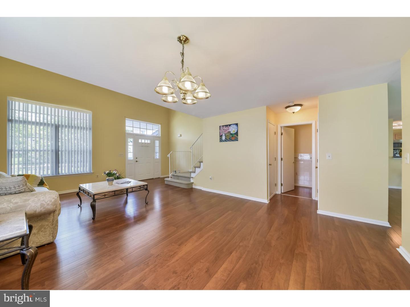 18 Springfield Road North Brunswick, NJ 08902 - Photo 4 of 20 Dining Room