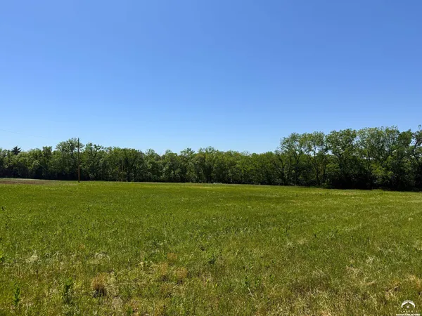 $85,000 | 1150 Southeast Stanley Road, Tecumseh, KS 66542