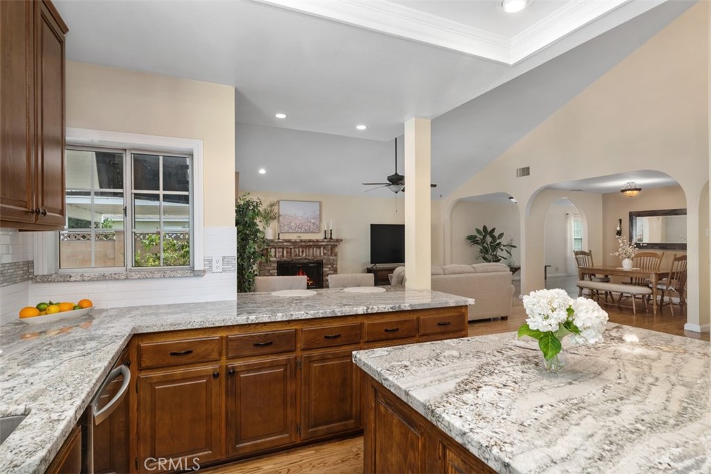 329 Locust Street Brea, CA 92821 - Photo 18 of 36 Gallery Image 18