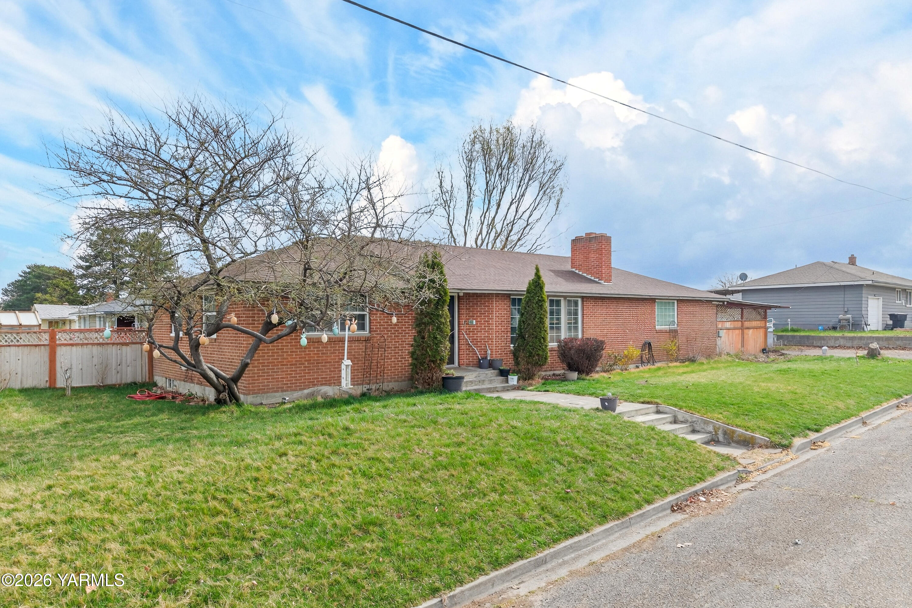 217 Velma Street Grandview, WA 98930 - Photo 38 of 46 DJI_20260315131106_0799_D