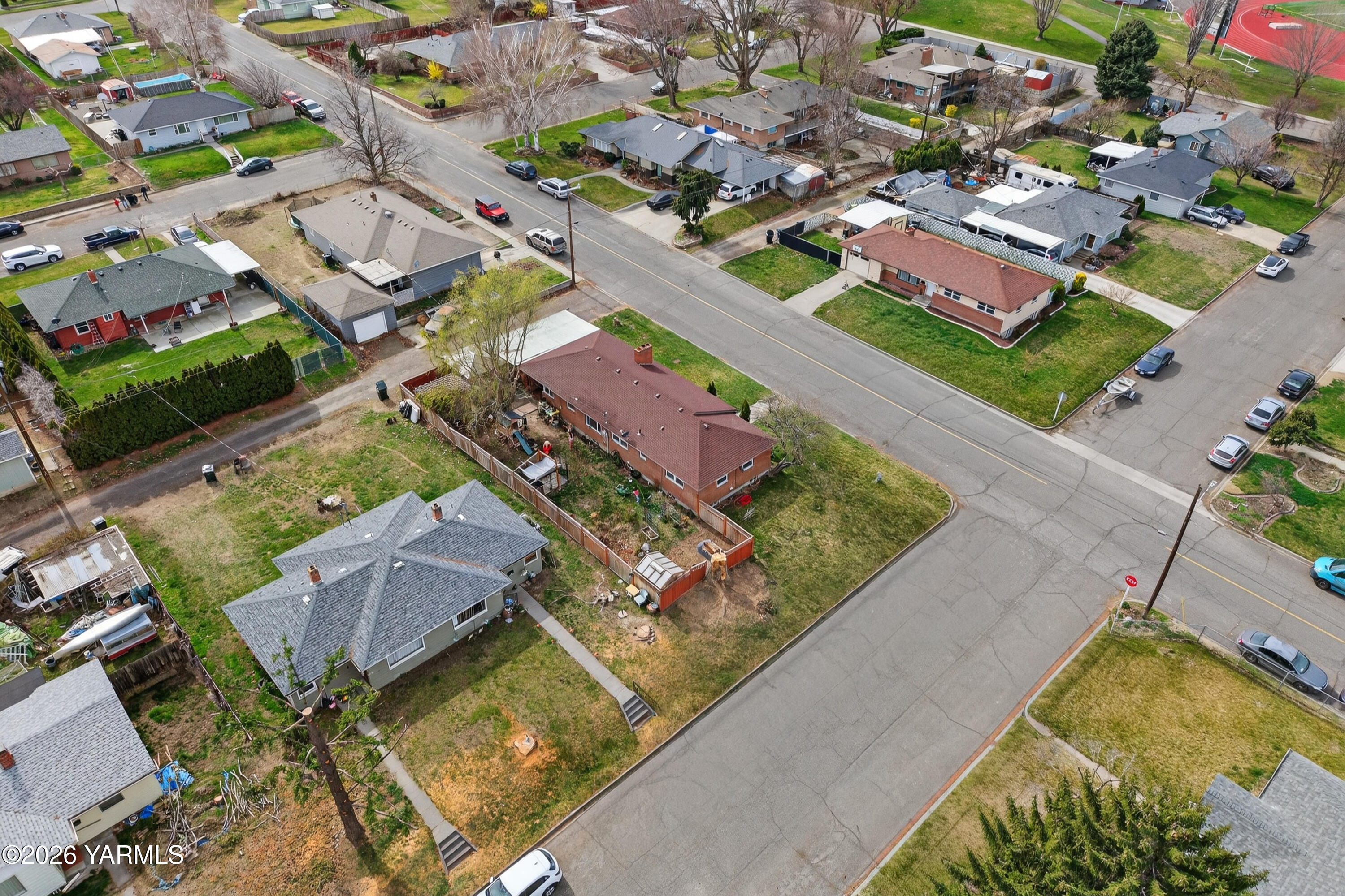 217 Velma Street Grandview, WA 98930 - Photo 4 of 46 DJI_20260315131408_0831_D