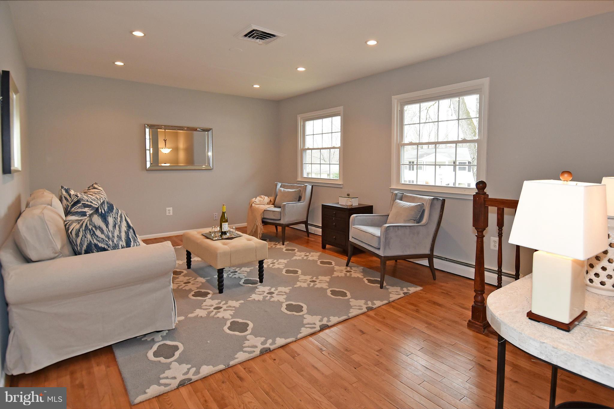 4123 Granby Road Woodbridge, VA 22193 - Photo 4 of 28 Living Room View from Hallway