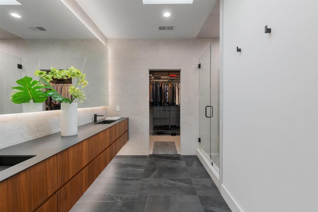 3731 Gilbert Avenue, Unit 3 Dallas, TX 75219 - Photo 30 of 40