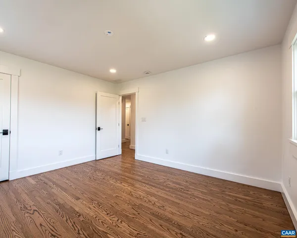 a view of a livingroom with an oven