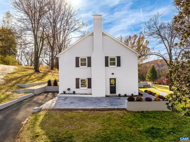 $2,400,000 | 49 Canterbury Road, Charlottesville, VA 22903