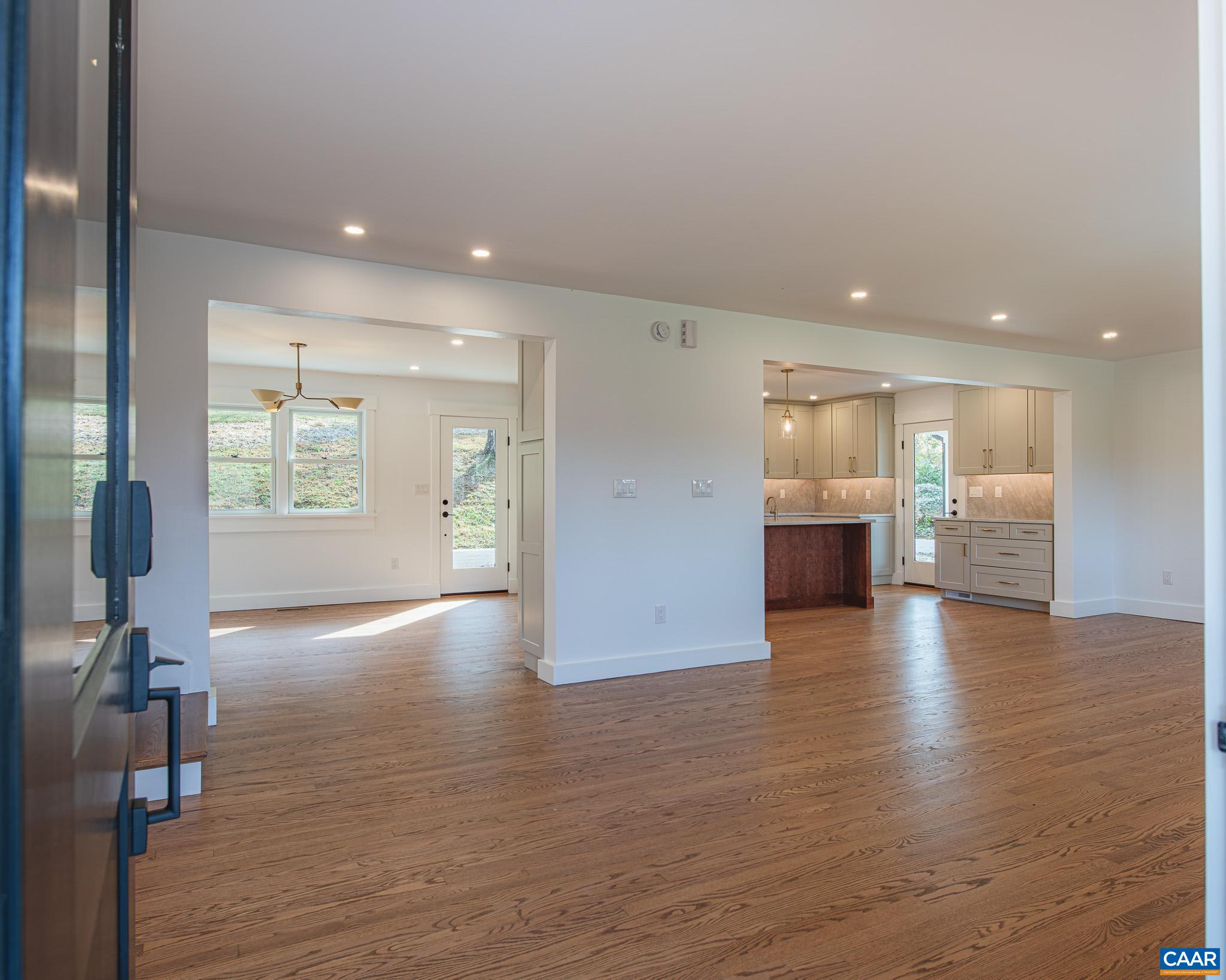 49 Canterbury Road Charlottesville, VA 22903 - Photo 8 of 71 Living Room