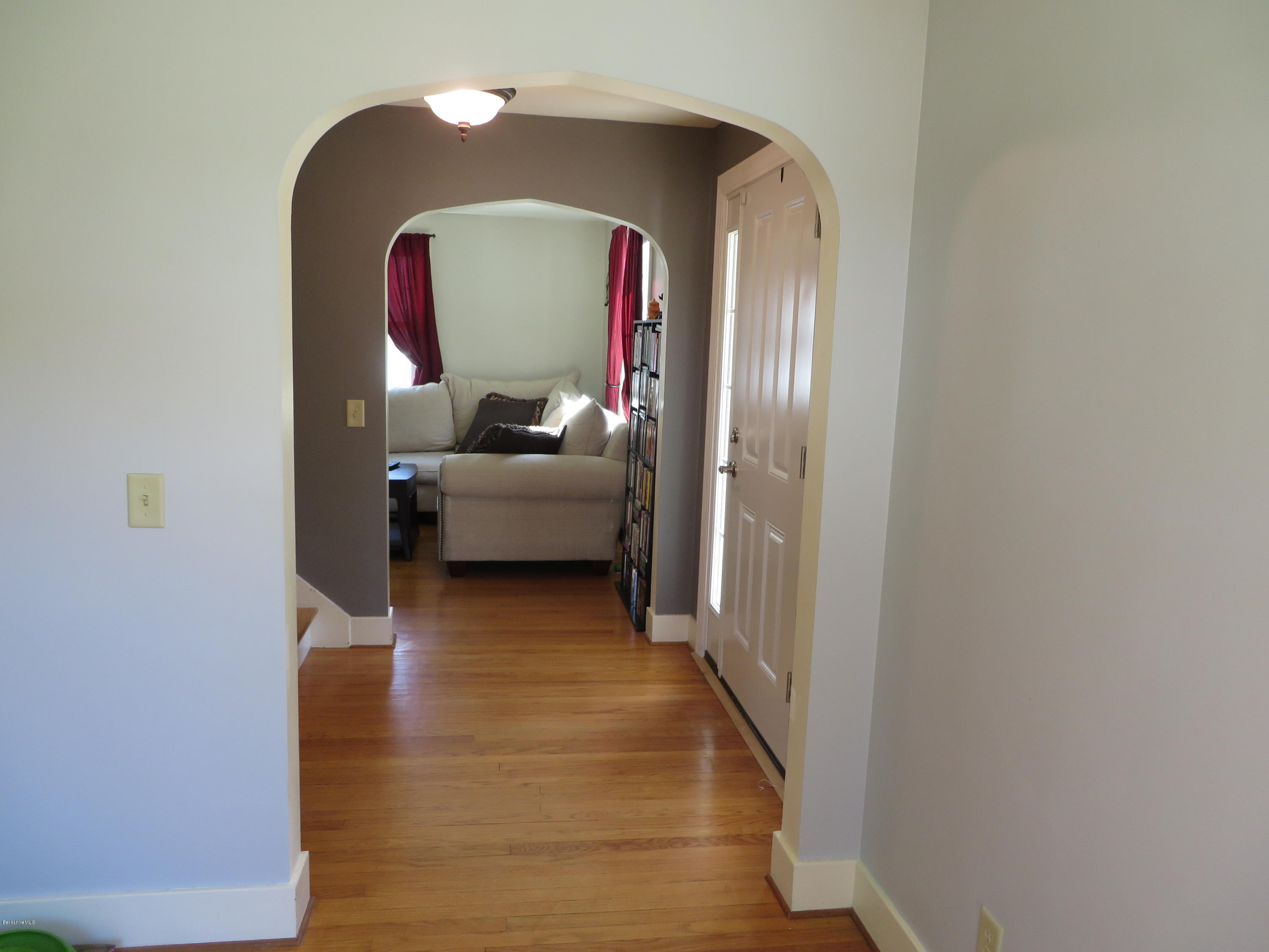 50 Valentine Road Pittsfield, MA 01201 - Photo 6 of 18 Archways