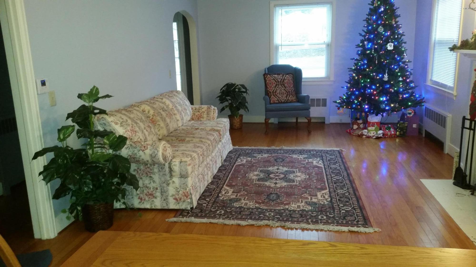 50 Valentine Road Pittsfield, MA 01201 - Photo 7 of 18 Livingroom