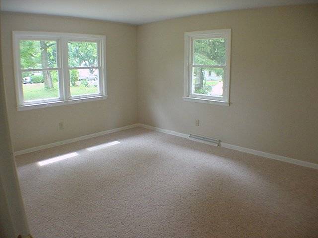307 Timberlan Road Germantown Hills, IL 61548 - Photo 8 of 9 Gallery Image 8