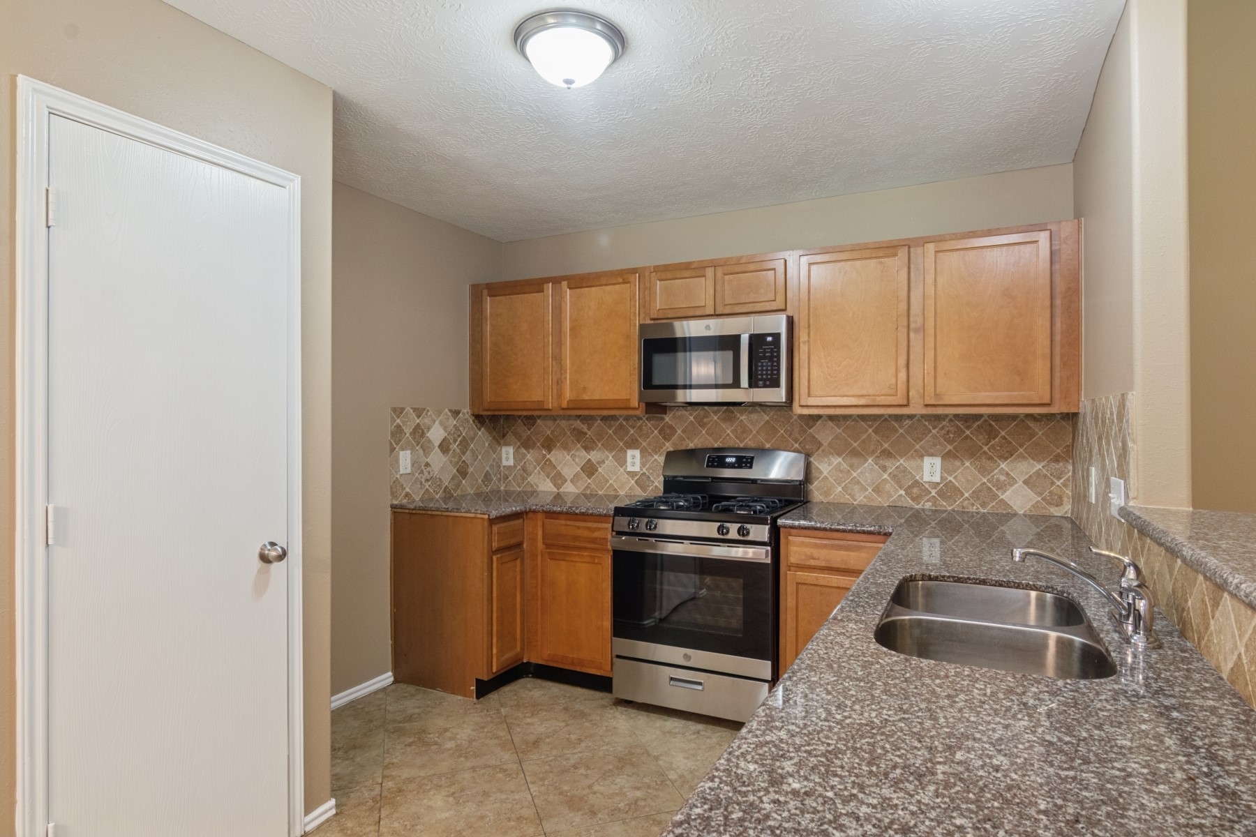 5226 Bright Oak Court Spring, TX 77373 - Photo 11 of 22 Gallery Image 11