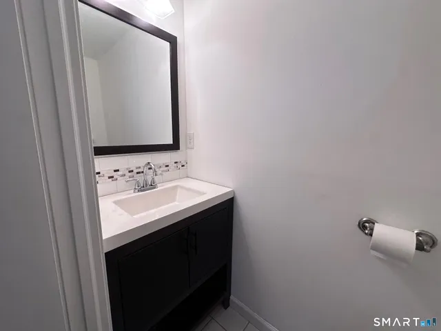 $284,925 | 144 Churchill Drive, Unit 144, Newington, CT 06111