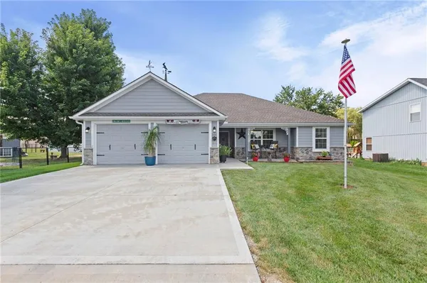 $330,000 | 205 Ceremonial Drive, Buckner, MO 64016