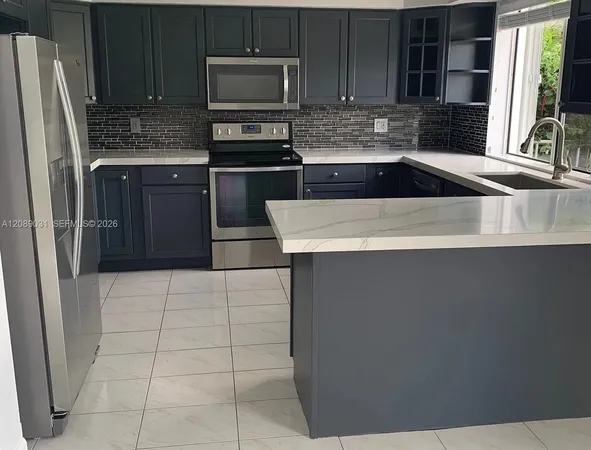 $4,300 | 10000 Northwest 4th Street, Plantation, FL 33324