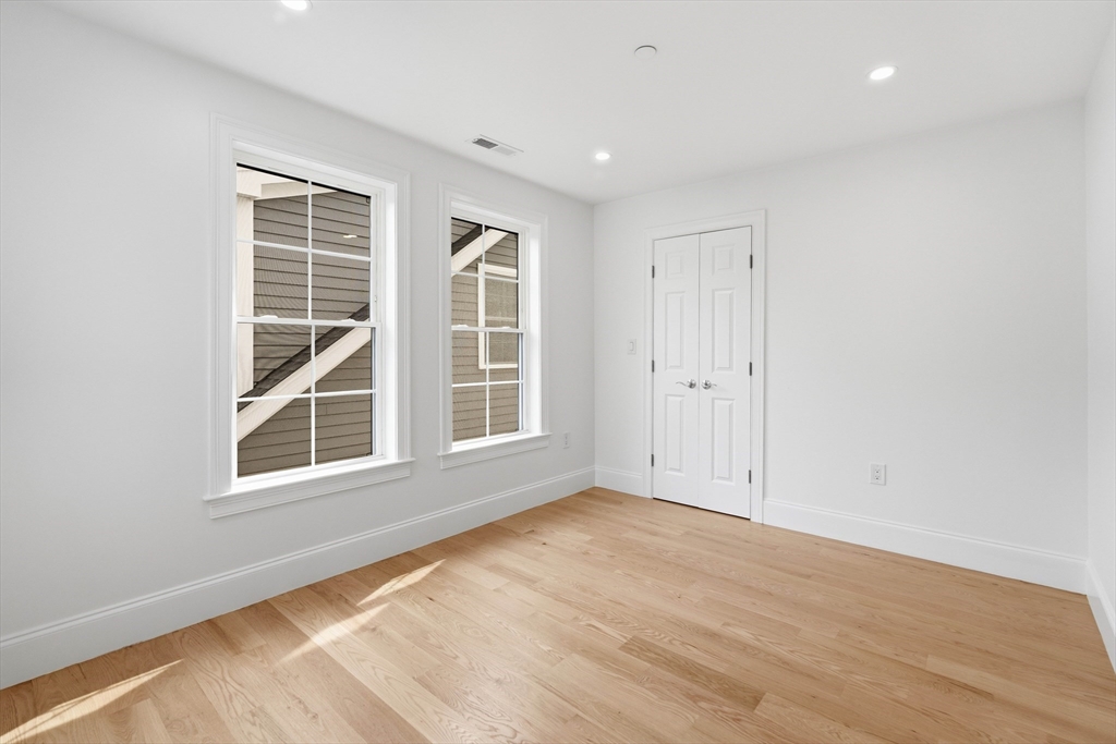 11 Washington Street Ipswich, MA 01938 - Photo 33 of 36