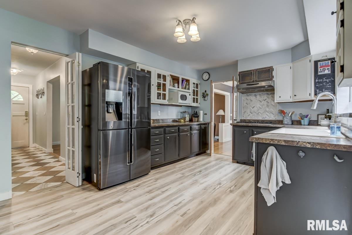 2148 Cherry Road Springfield, IL 62704 - Photo 7 of 45